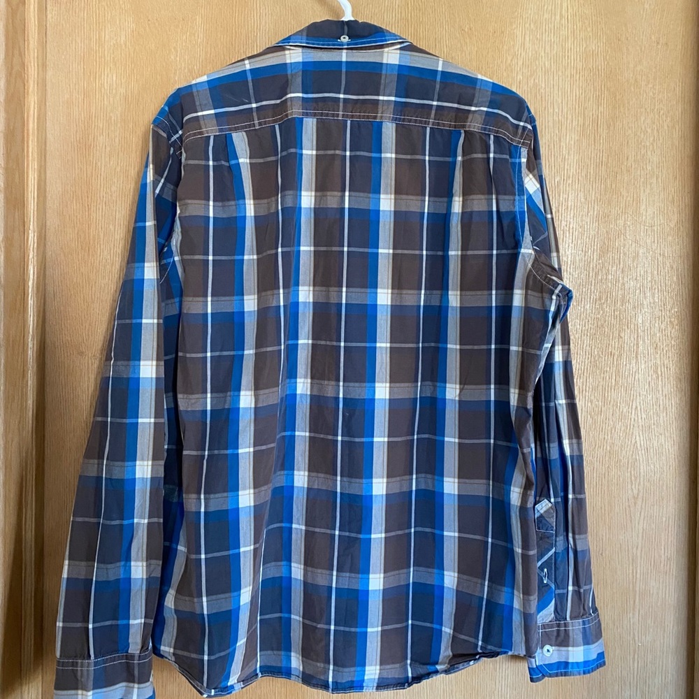 Men’s AE button down shirt - Picture 3 of 3